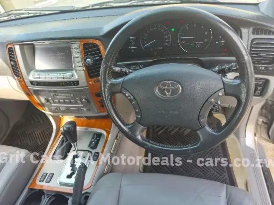 Picture of Toyota Land Cruiser 2004