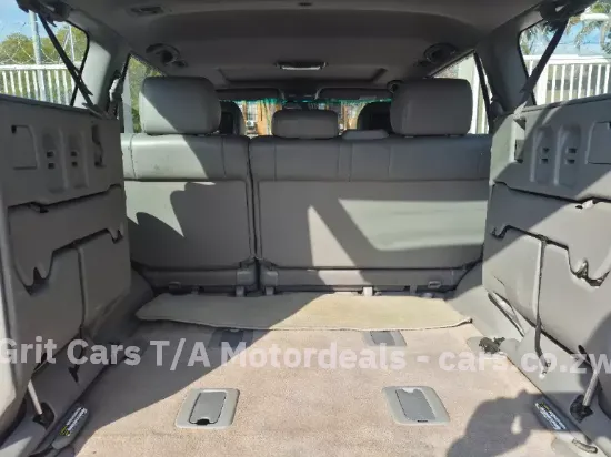 Picture of Toyota Land Cruiser 2004