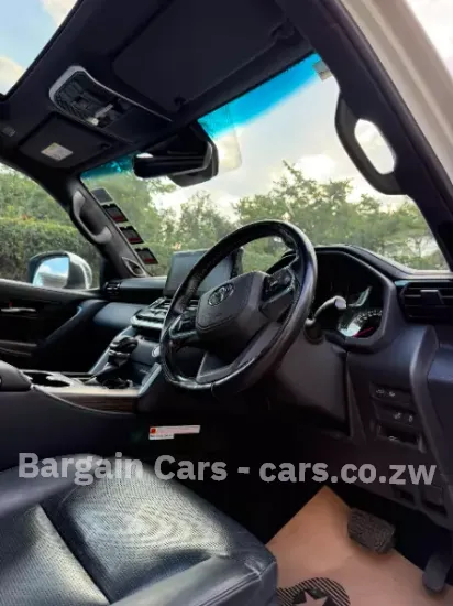 Picture of Toyota Land Cruiser 2022