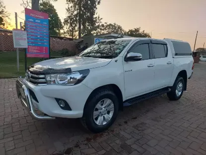 Picture of Toyota Hilux 2016