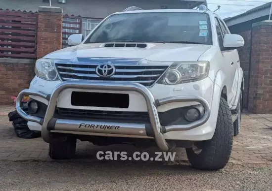 Picture of Toyota Fortuner 2012