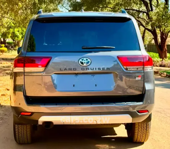 Picture of Toyota Land Cruiser 2024