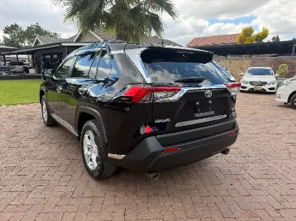 Picture of Toyota Rav4 2021