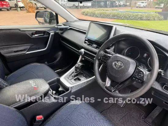 Picture of Toyota Rav4 2021