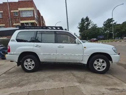 Picture of Toyota Land Cruiser 2002