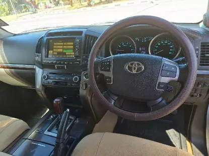Picture of Toyota Land Cruiser 2009