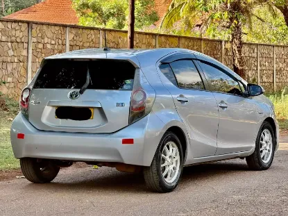 Picture of Toyota Aqua ( Car hire/Car Rental) ||| From