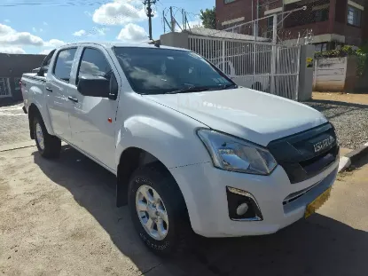 Picture of Isuzu KB250 2023