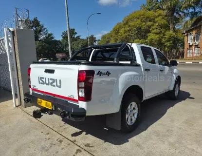 Picture of Isuzu KB250 2023
