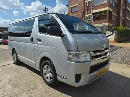 Picture of Toyota Quantum 2018