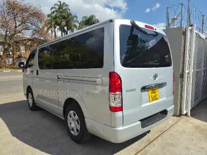 Picture of Toyota Quantum 2018