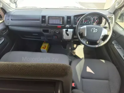 Picture of Toyota Quantum 2018