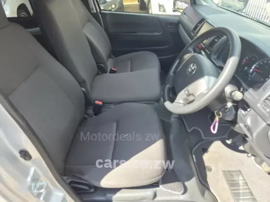 Picture of Toyota Quantum 2018