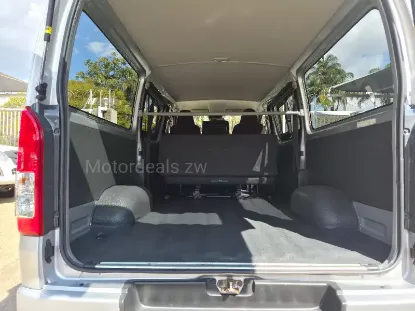 Picture of Toyota Quantum 2018