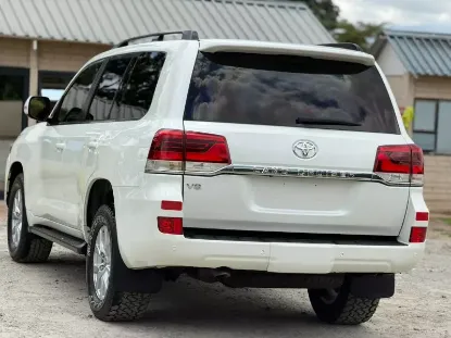 Picture of Toyota Land Cruiser 2020