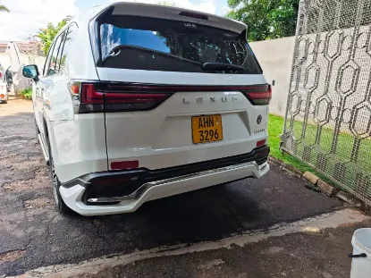 Picture of Lexus 500D 2023