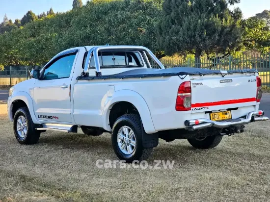 Picture of Toyota Hilux 2013
