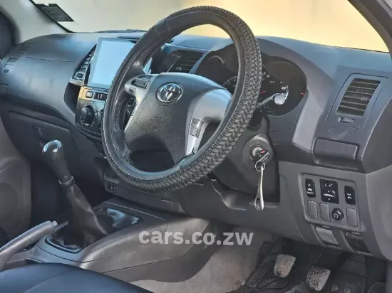 Picture of Toyota Hilux 2013