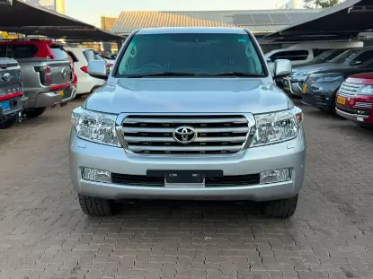 Picture of Toyota Land Cruiser 2011