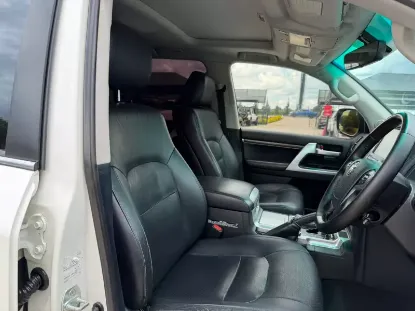 Picture of Toyota Land Cruiser 2020