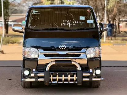 Picture of Toyota Hiace 2017