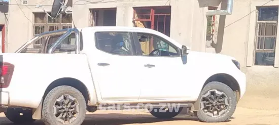 Picture of Nissan Navara 2022