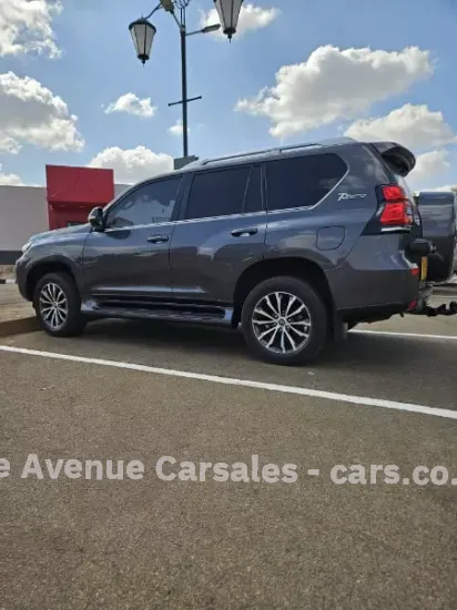 Picture of Toyota Prado VXL 2023