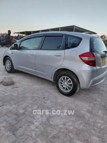 Picture of Toyota RunX 2013