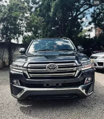 Picture of Toyota Land Cruiser 2017