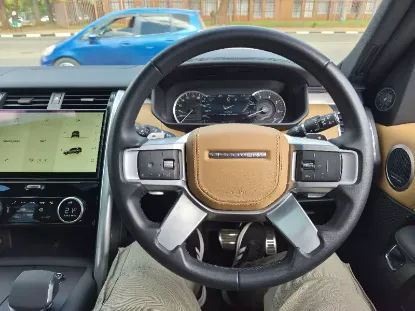 Picture of Land Rover Discovery 2023