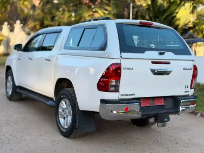 Picture of Toyota Hilux 2017