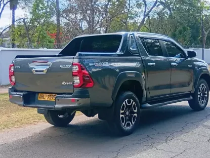 Picture of Toyota Hilux 2022
