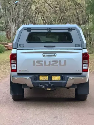 Picture of Isuzu KB300 2018