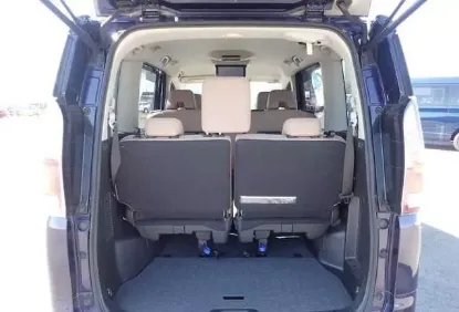 Picture of Nissan Serena 2017