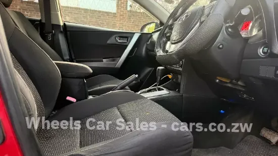 Picture of Toyota Auris 2013