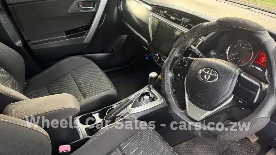 Picture of Toyota Auris 2013