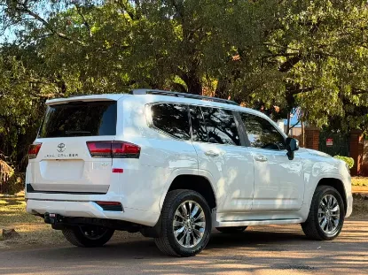 Picture of Toyota Land Cruiser 2024