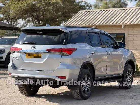 Picture of Toyota Fortuner 2016