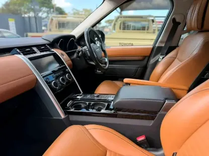 Picture of Land Rover Discovery 2016
