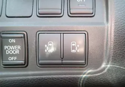 Picture of Nissan Serena 2017