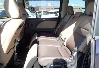 Picture of Nissan Serena 2017