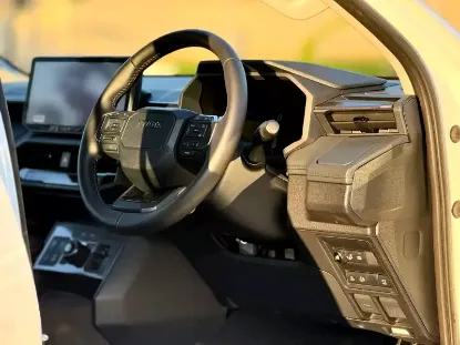 Picture of Toyota Hilux 2026