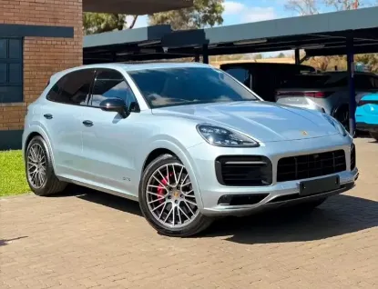 Picture of Porsche Cayenne 2021