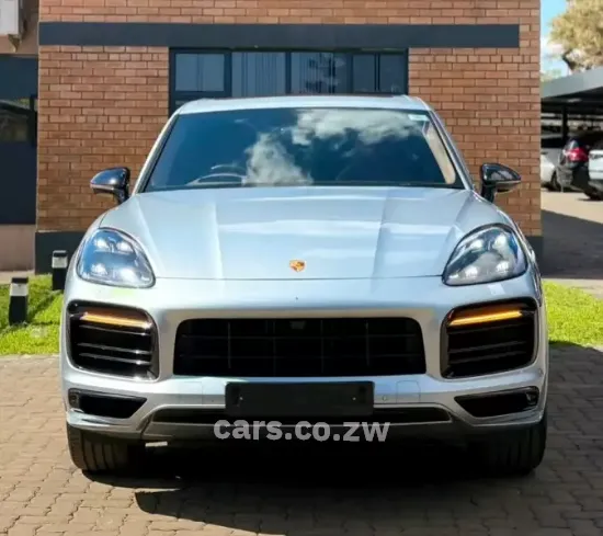 Picture of Porsche Cayenne 2021
