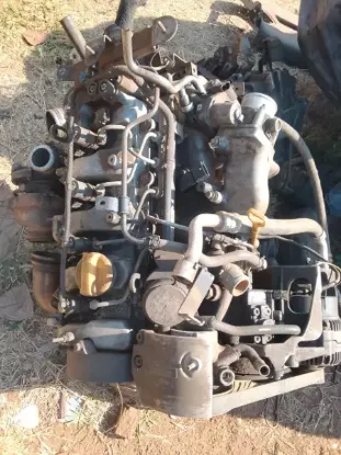 Picture of Captiva diesel engine and gearbox.