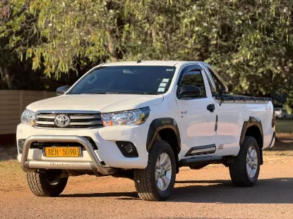 Picture of Toyota Hilux 2017