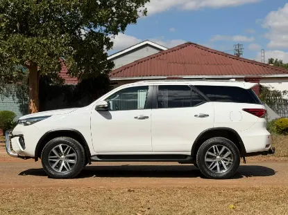 Picture of Toyota Fortuner 2017