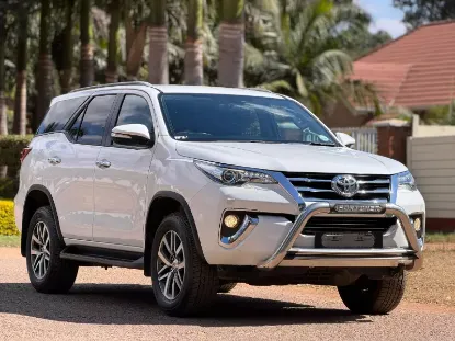 Picture of Toyota Fortuner 2017
