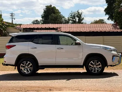 Picture of Toyota Fortuner 2017
