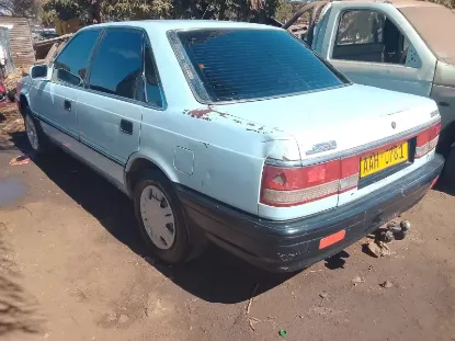 Picture of Mazda 323 1987